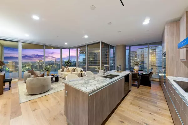 Dallas, TX 75201,3130 N Harwood Street #804