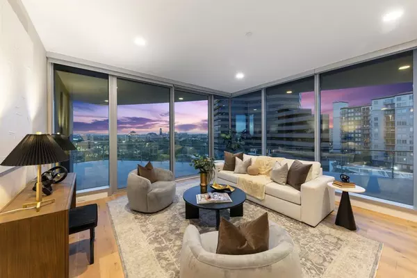 Dallas, TX 75201,3130 N Harwood Street #804