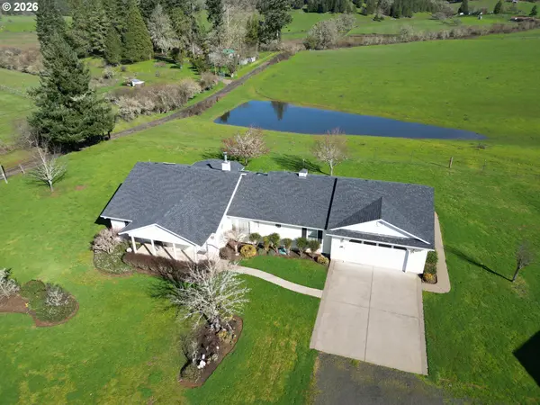 221 FOSTER LN, Roseburg, OR 97470