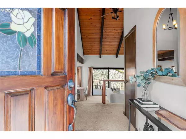 Salem, OR 97302,3904 VIEWCREST RD S