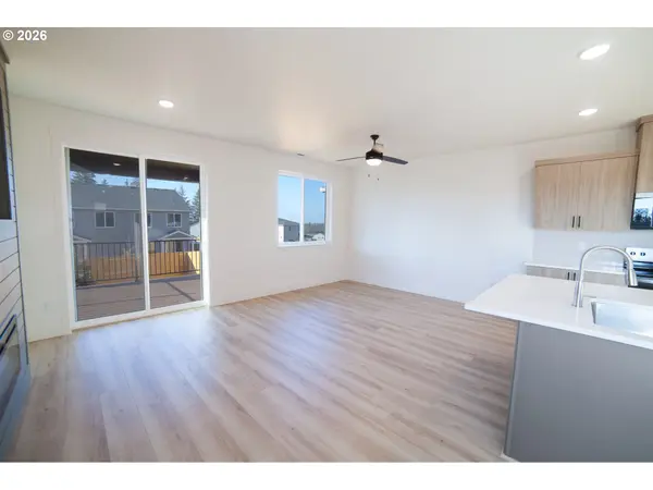 16159 Serres Farm WAY, Oregon City, OR 97045