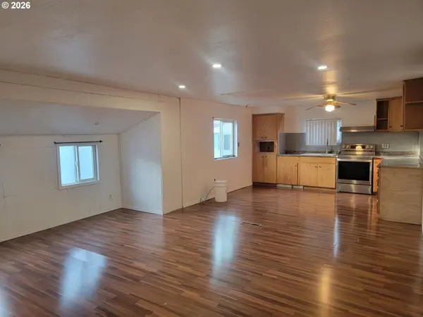 4475 DAISY ST #87, Springfield, OR 97478