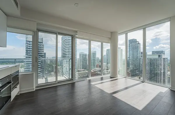 195 Redpath AVE #3610, Toronto C10, ON M4P 0E4