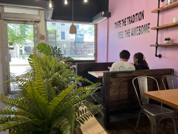 283 College ST, Toronto C01, ON M5T 1R9