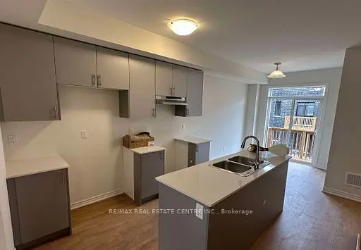 787 Kootenay PATH N, Oshawa, ON L1H 0A7