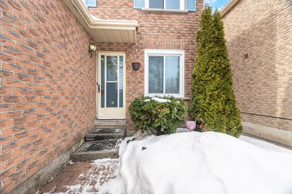 58 Marshall CRES, Ajax, ON L1T 2N9