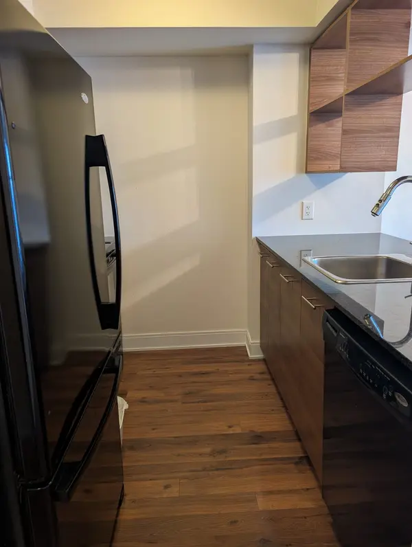 135 Village Green SQ #1622, Toronto E07, ON M1S 0G4