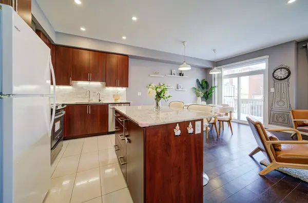 382 Highway 7 E N/A #Th17, Richmond Hill, ON L4B 0C5