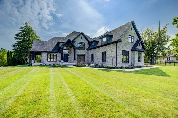 20 Stokes TRL, Milton, ON L0P 1B0