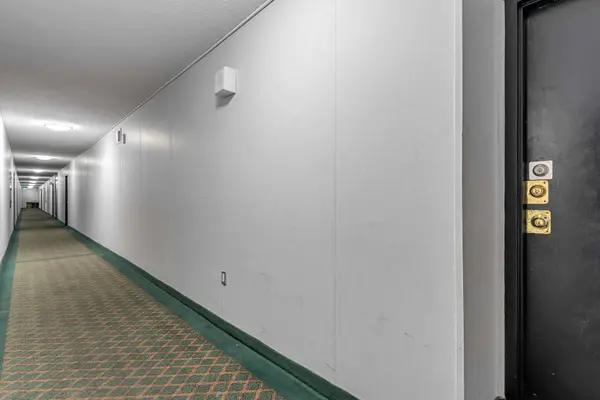 340 Dixon RD #513, Toronto W09, ON M9R 1T1