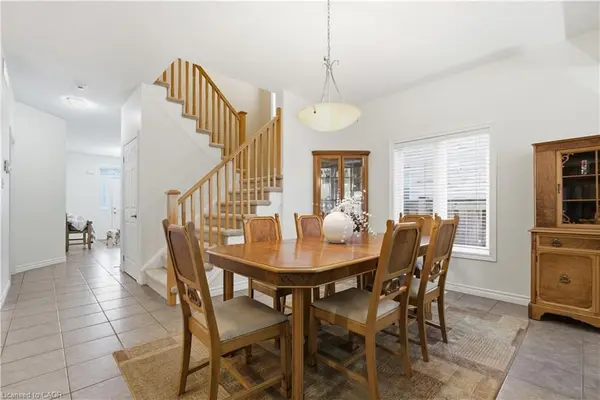 27 Cox ST, Cambridge, ON N1S 0A3