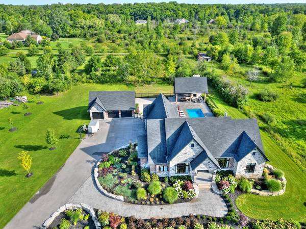 1716 Rebecca ST, Fort Erie, ON L2A 5M4