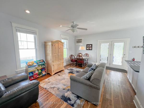 24 Butternut LN, Prince Edward County, ON K0K 1P0