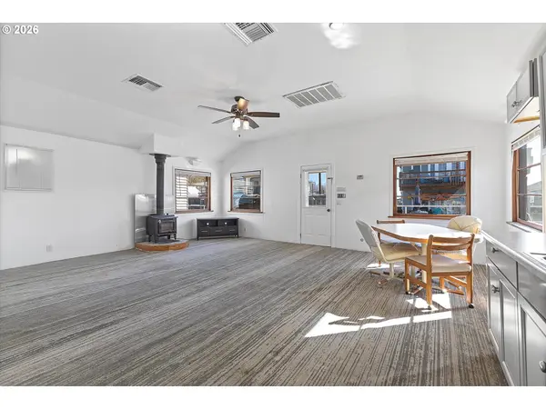 1833 N Jantzen AVE, Portland, OR 97217