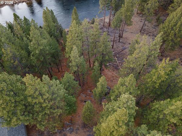 60793 RIVER BEND DR, Bend, OR 97702