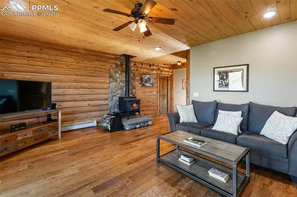 9110 Mountain RD, Cascade, CO 80809