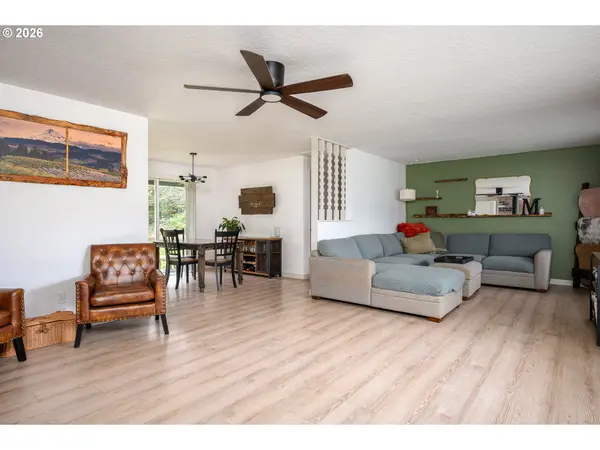 21480 S CLEARVIEW CT, Oregon City, OR 97045