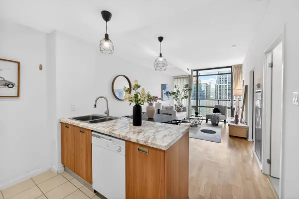 38 Grenville ST #3304, Toronto C01, ON M4Y 1A5