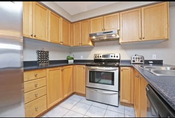 103 Dooley CRES, Ajax, ON L1T 4J3