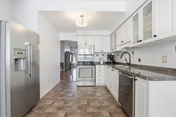 96 Greentrail DR #43, Hamilton, ON L0R 1W0