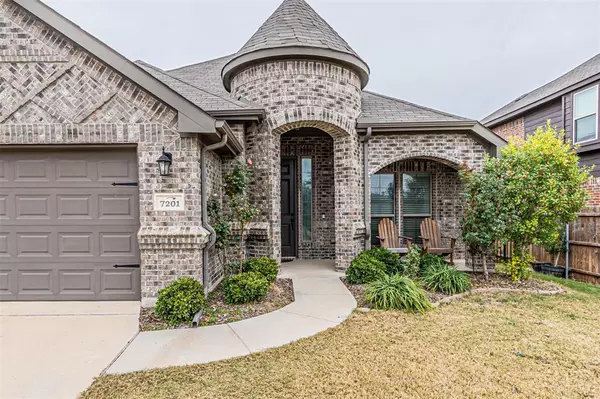 7201 Windy Ridge Drive, Fort Worth, TX 76123
