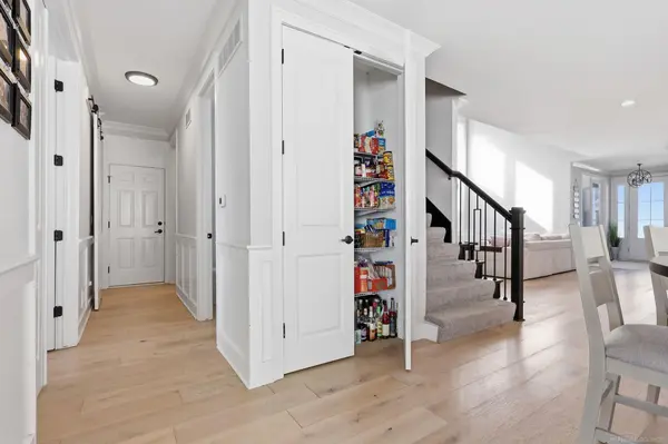 54624 Ann DR, Macomb Twp, MI 48042