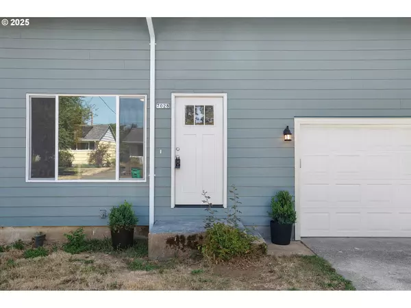 Portland, OR 97266,7028 SE 86TH AVE