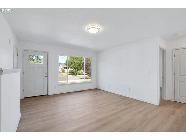 7028 SE 86TH AVE, Portland, OR 97266