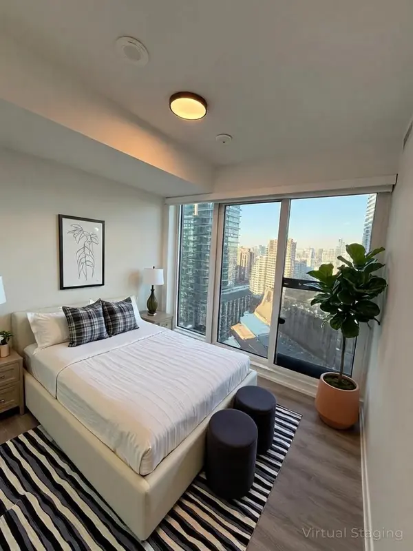 771 Yonge ST #1808, Toronto C02, ON M4W 2G4