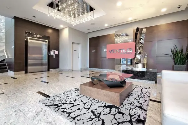 151 Village Green SQ #Ph3, Toronto E07, ON M1S 0K5