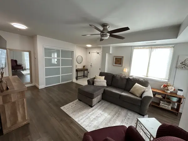 13 Cheltenham RD #5, Barrie, ON L4M 0E3