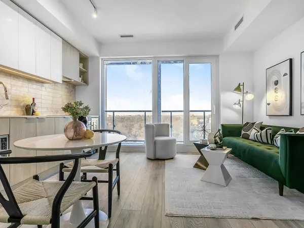 2020 Bathurst ST #1910, Toronto C03, ON M5P 0A6