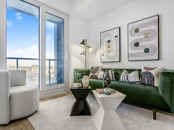 2020 Bathurst ST #1910, Toronto C03, ON M5P 0A6