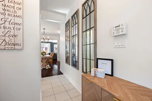 33 Sharpe CRES, New Tecumseth, ON L0G 1W0