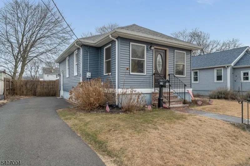 219 Gertrude Ter, Dunellen Boro, NJ 08812