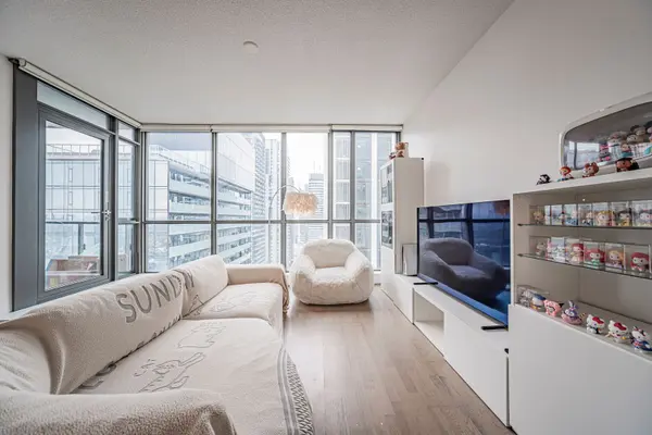 8 Charlotte ST #3004, Toronto C01, ON M5V 0K4