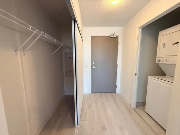 1010 Sandy Beach RD #502, Pickering, ON L1W 3V9