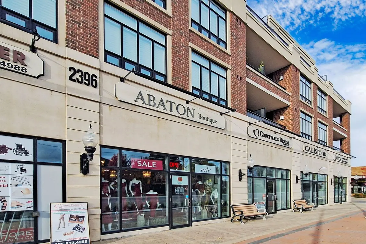 2396 Major Mackenzie DR #322, Vaughan, ON L6A 4Y1