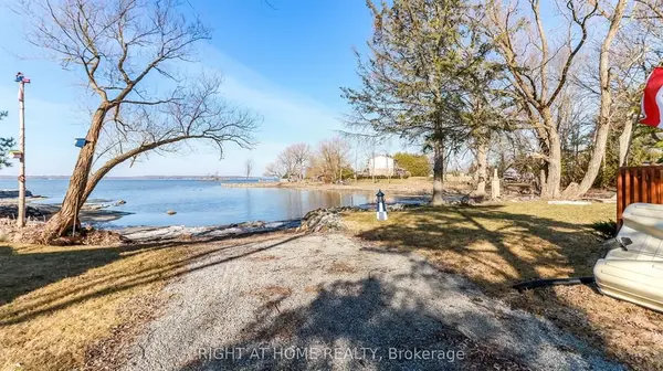 20 Long Point RD, Tay, ON L0K 2C0