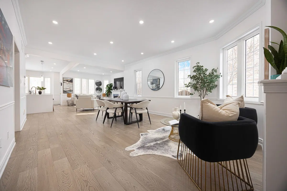 328 Mapleview CT, Pickering, ON L1X 2X3