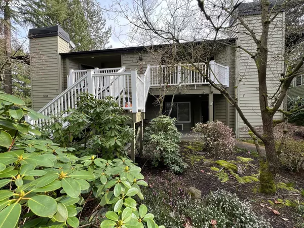 Lake Oswego, OR 97034,5058 FOOTHILLS DR #F