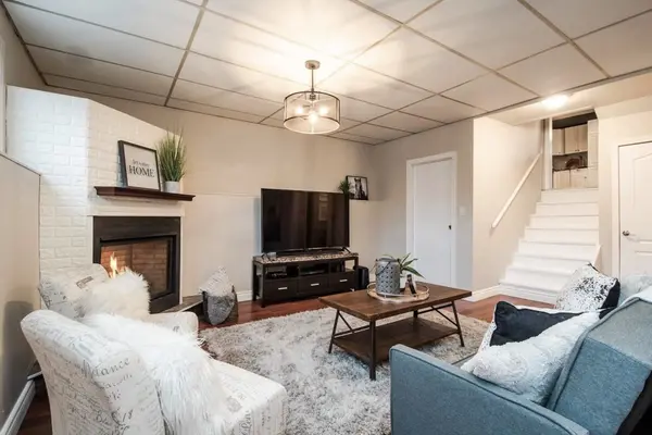 68 Overbank DR, Oshawa, ON L1J 7Y8