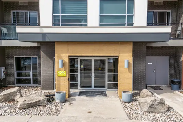 4040 Upper Middle RD #114, Burlington, ON L7M 0H2