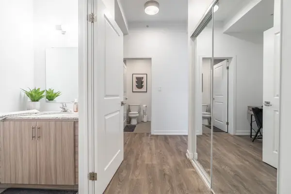 4040 Upper Middle RD #114, Burlington, ON L7M 0H2