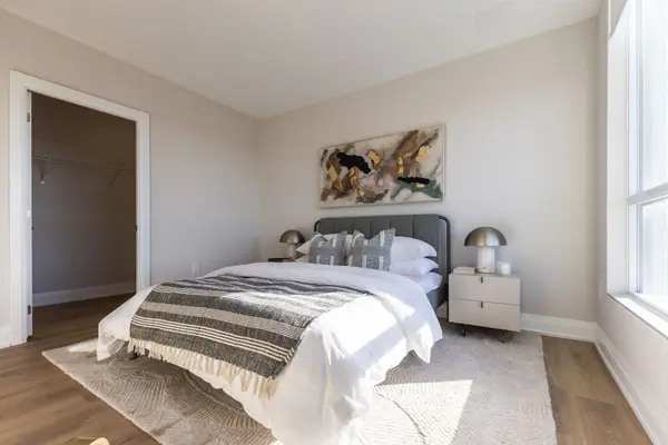 4286 King ST E #1401, Kitchener, ON N2P 2E9