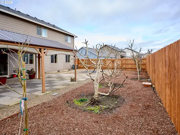 574 PRAIRIE ST, Woodburn, OR 97071