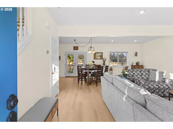 Hubbard, OR 97032,2922 WALNUT CT