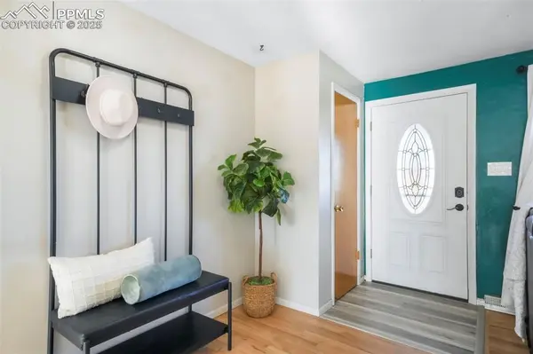 870 Hemlock WAY, Broomfield, CO 80020