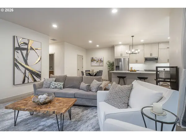 143 SHELTON MCMURPHEY BLVD, Eugene, OR 97401