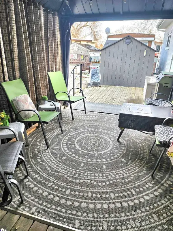 56 Greenbrook VLG E, Brooks, AB T1R 0R7